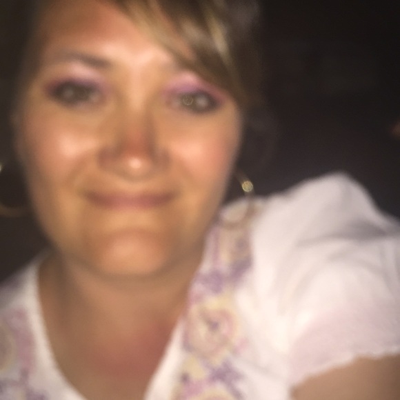 Meet your Posher, Jennifer - Picture 1 of 1